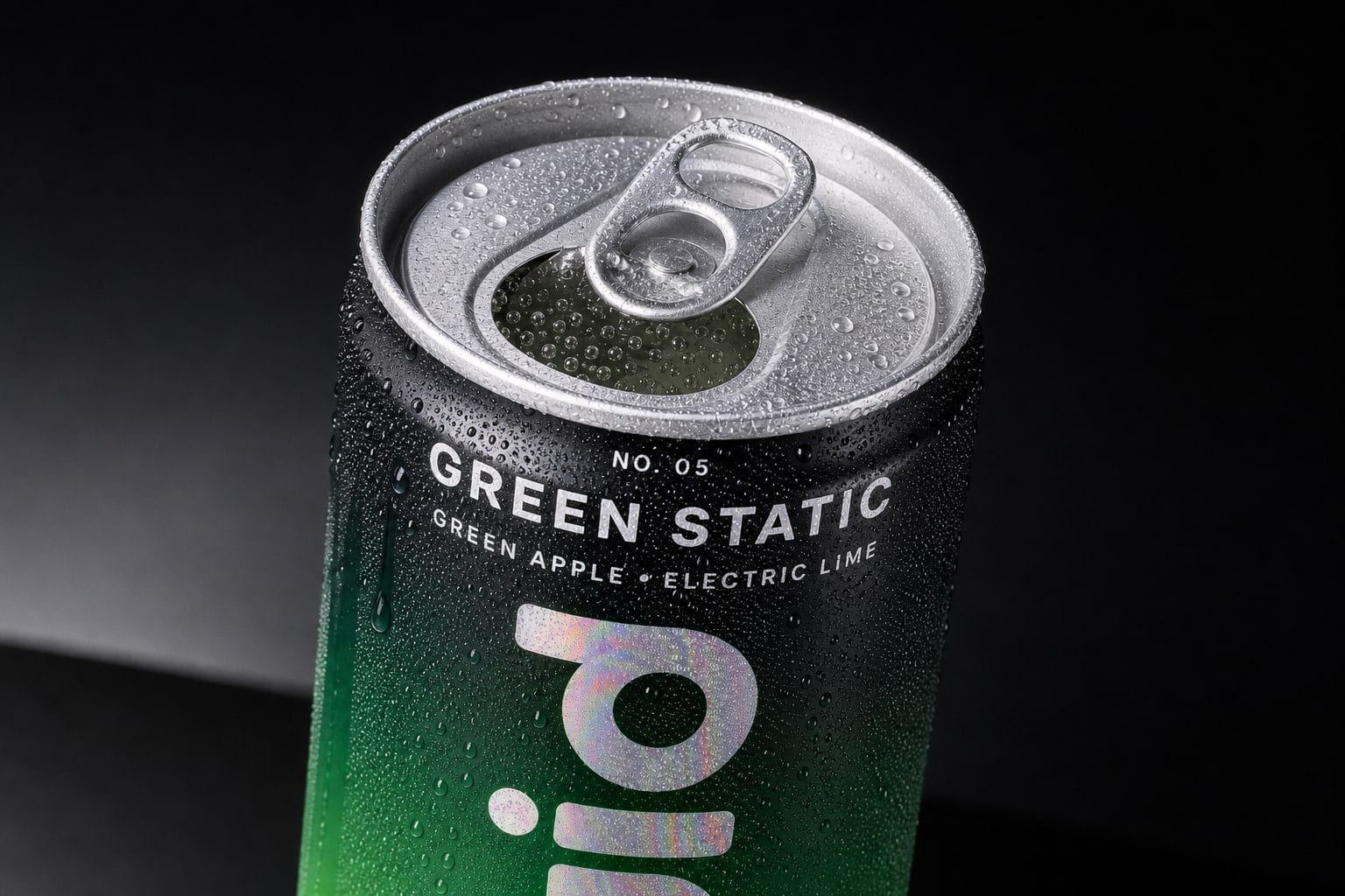 Macro of an opened Green Static lid, fine bubbles rising inside.